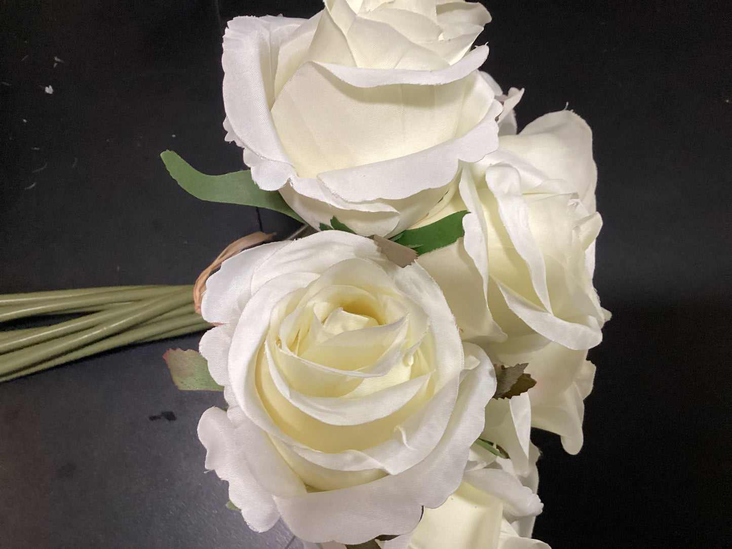 11"STANDARD ROSE BUNDLE  WH