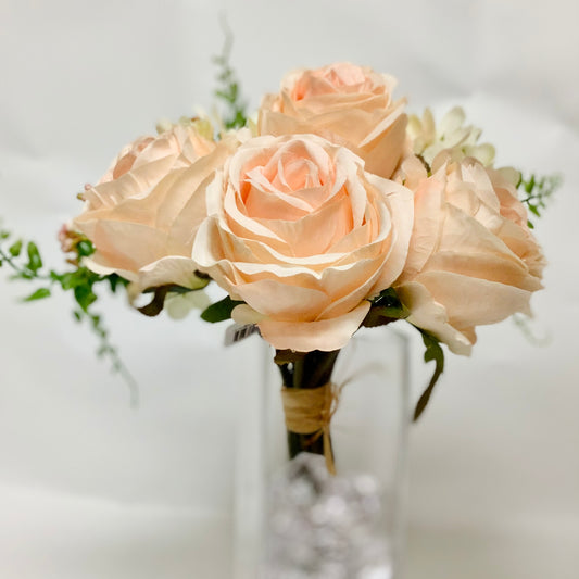 10" ROSE/HYDRANGEA/BERRY BOUQUET