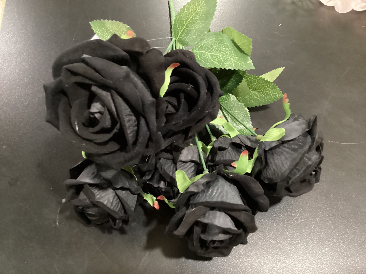 Small Rose Bush x7 - BLACK