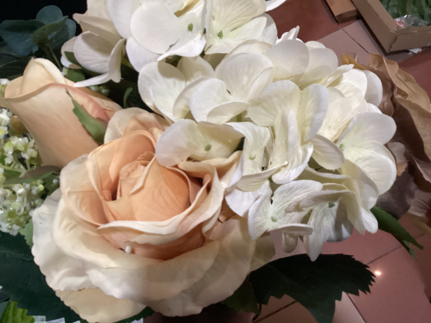 17IN Hydrangea Rose Bundle BEBRN